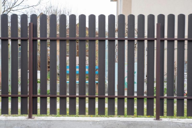 Permit-to-Build-a-Fence-in-Cornwall-Ontario-img